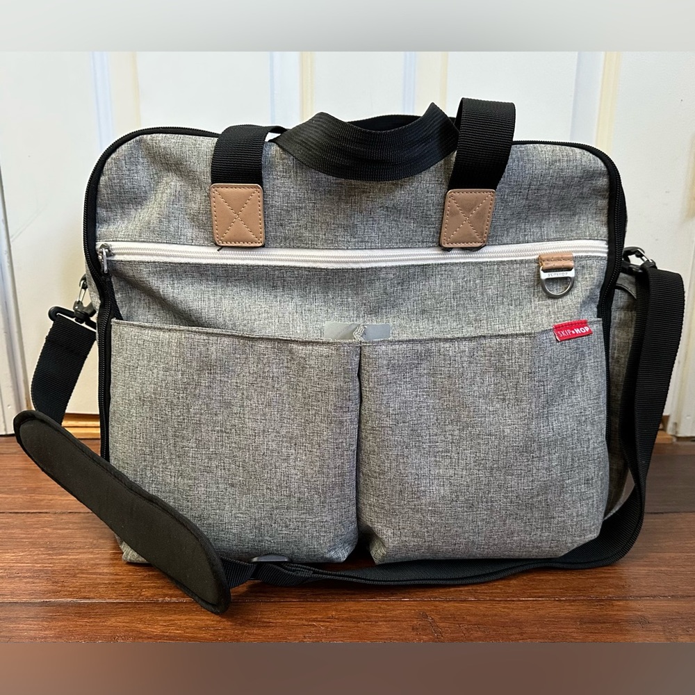 Skip Hop Weekender Diaper Bag